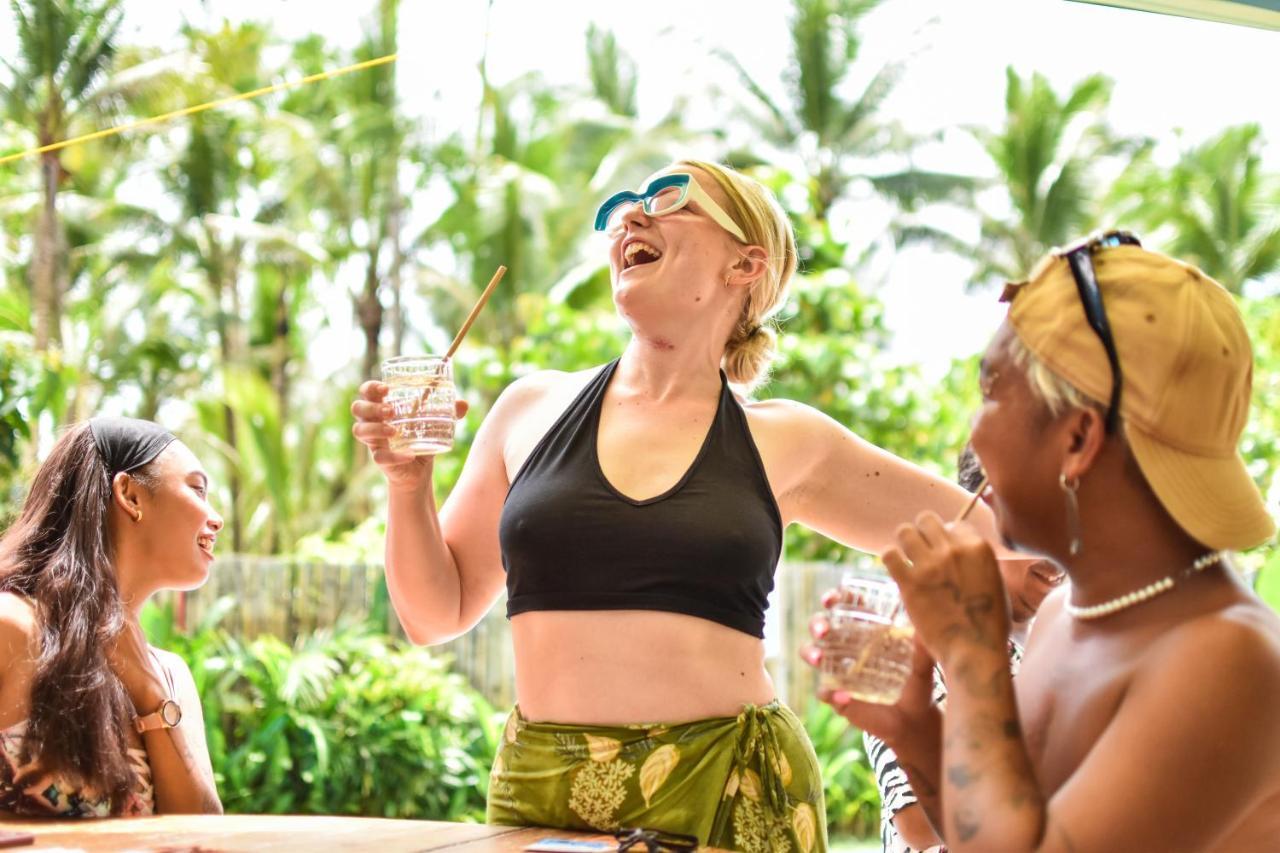 Mad Monkey Hostel Siargao (Adults Only) ゼネラル・ルナ エクステリア 写真