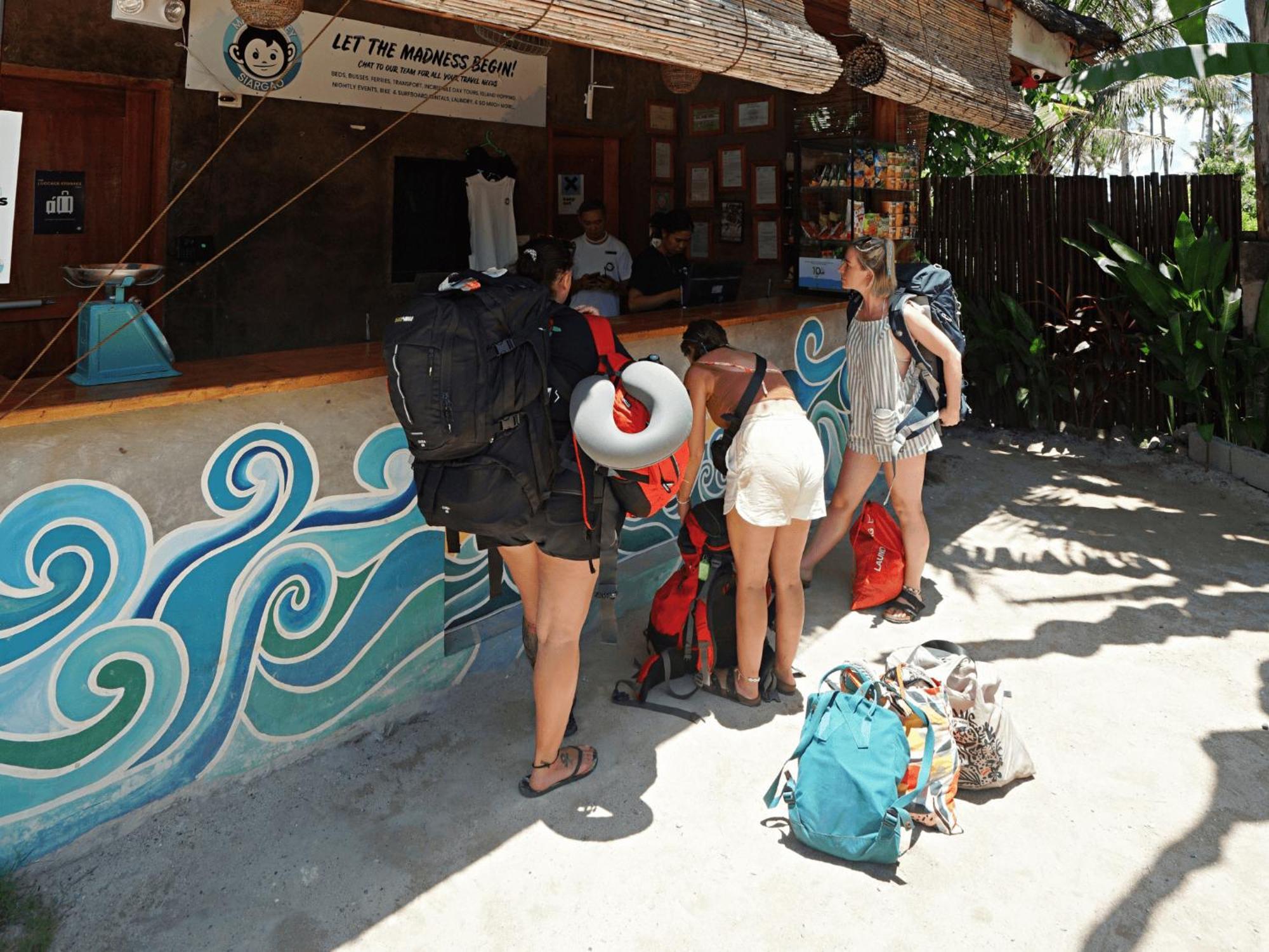 Mad Monkey Hostel Siargao (Adults Only) ゼネラル・ルナ エクステリア 写真
